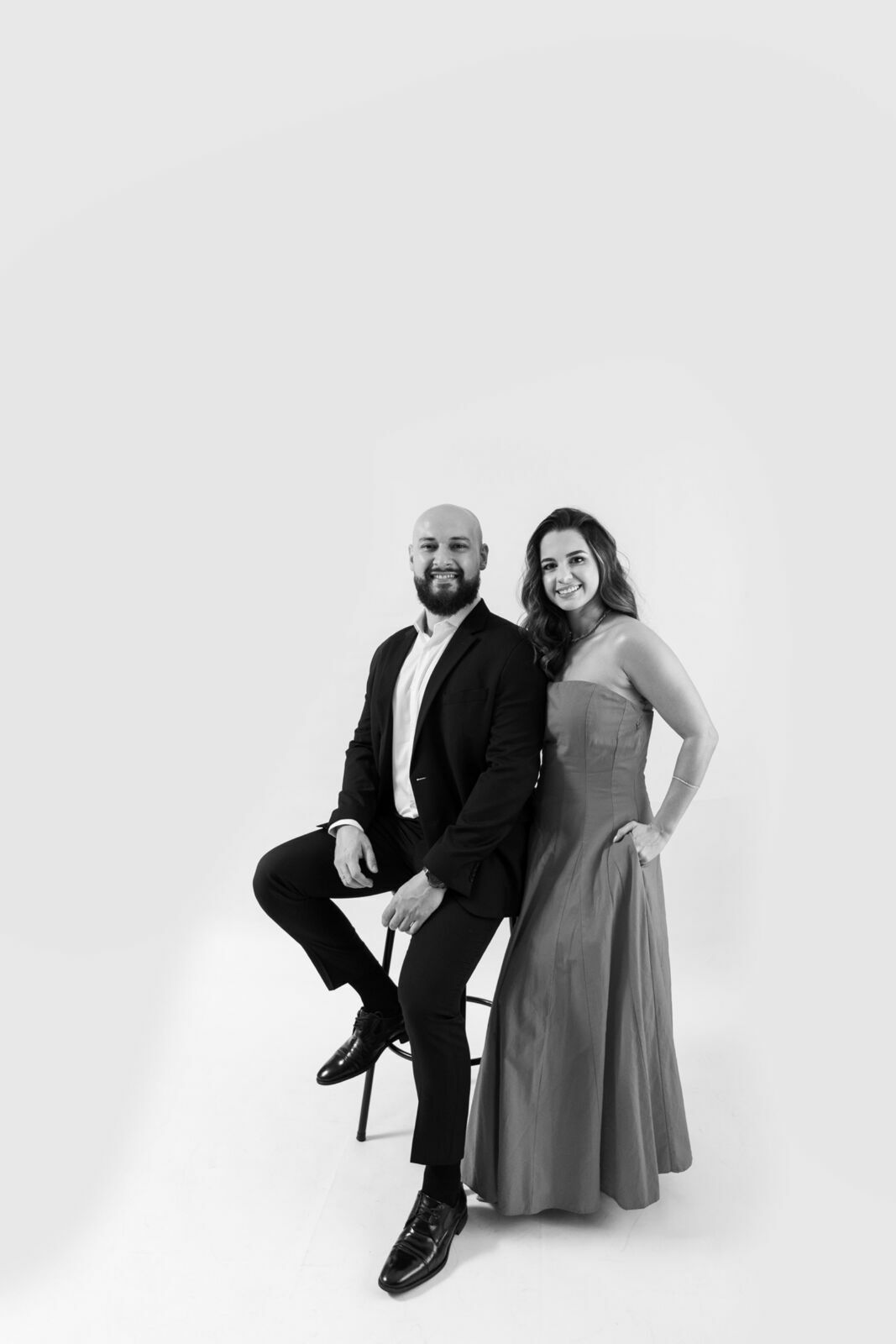 Foto Fotografia de Estúdio Clean e Atemporal  - Gaby e João  - Imagem 3