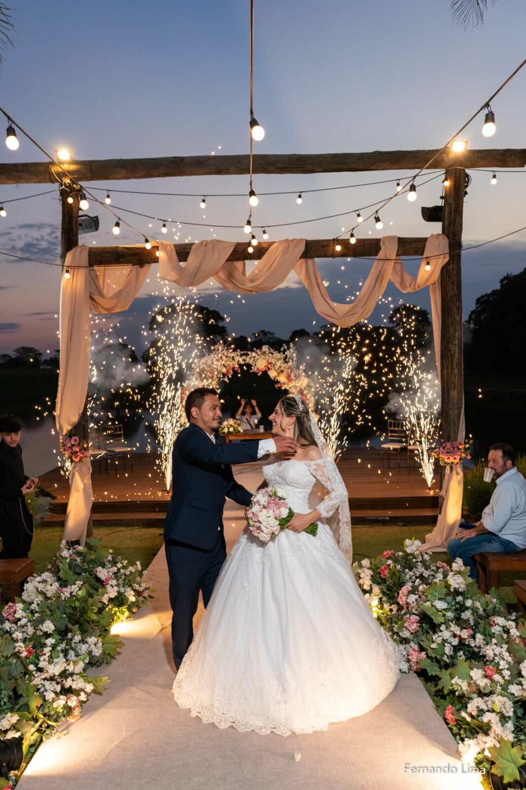 Foto Casamento Igor e Grazi no Portal do Lago | Um Amor ao Pôr do Sol - Imagem 31